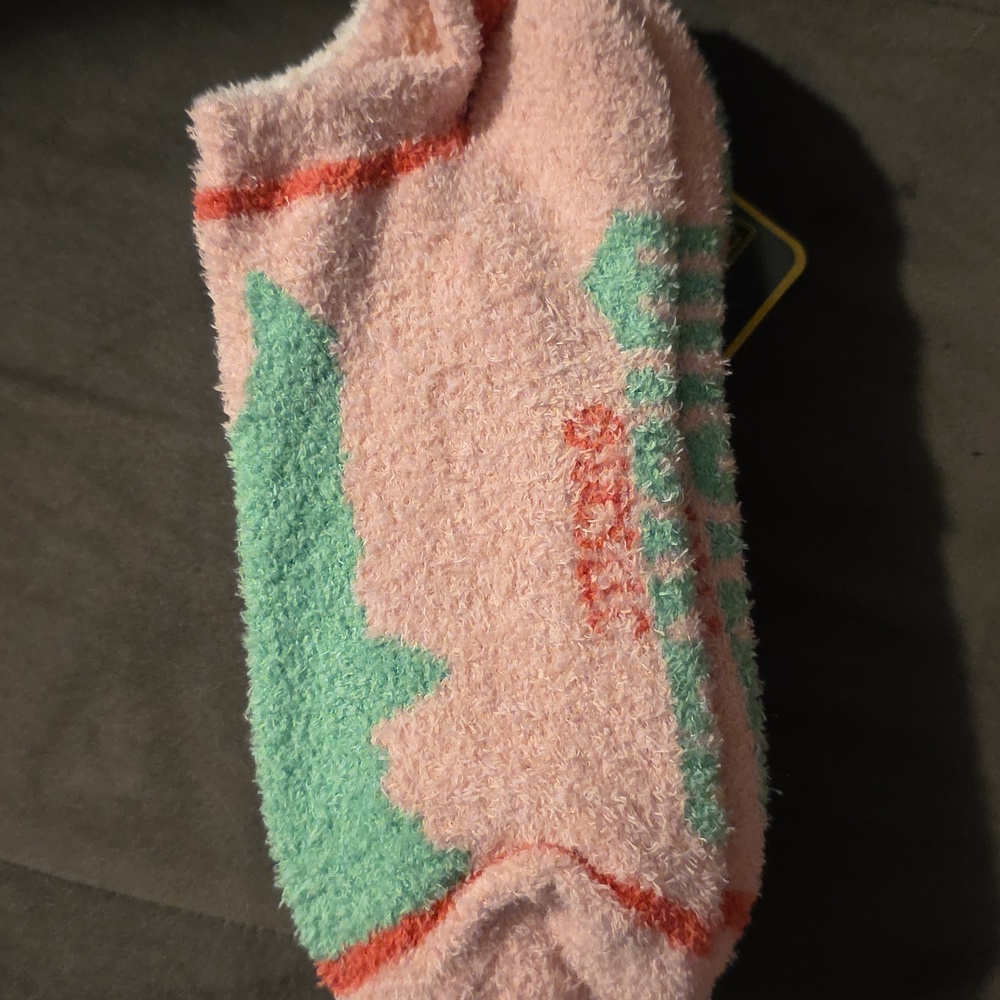 NWT Wicked FuzzyNo-Show Socks 4 Pair Set - Picture 2 of 3
